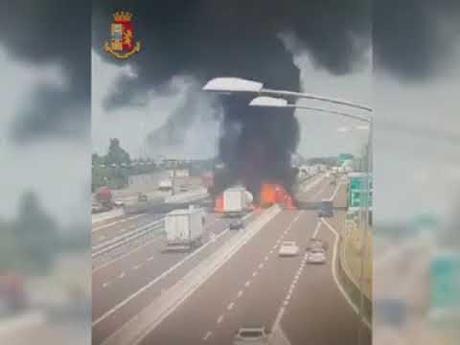 Explosión terrible sacudió la autopista cerca de Bononia
