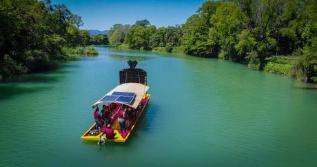 Trajineras, atracción favorita en Parque Tantocob