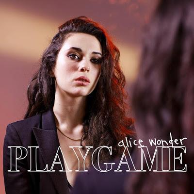 Alice Wonder: Presenta el single Playgame Alice Wonder: Presenta el single Playgame