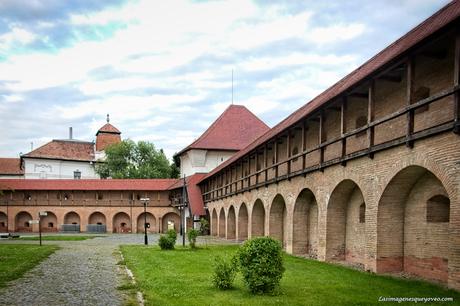 Castillo Targu Mures (Cetatea medievala) Ruta por Rumanía. Târgu Mureș, la ciudad cultural y de edificios Art Deco