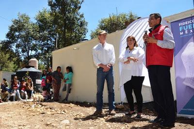 RECIBEN VIVIENDAS FAMILIAS AFECTADAS POR SISMO DEL PASADO 19 DE SEPTIEMBRE RECIBEN VIVIENDAS FAMILIAS AFECTADAS POR SISMO DEL PASADO 19 DE SEPTIEMBRE