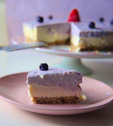 CHEESECAKE DE  LIMÓN Y FRUTOS ROJOS