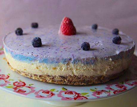 CHEESECAKE DE  LIMÓN Y FRUTOS ROJOS