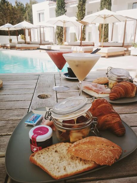 UN HOTEL ESPECIAL EN IBIZA: HOTEL LAS MIMOSAS 4* UN HOTEL ESPECIAL EN IBIZA: HOTEL LAS MIMOSAS 4*