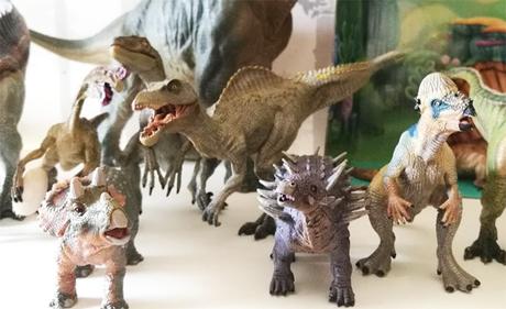 14 Cosas sobre los dinosaurios para ofrecer a los niños y niñas que les gustan los DINOSAURIOS