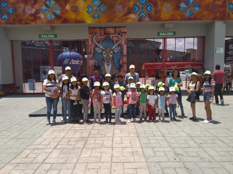 Fundación Ayudemos al Prójimo SLP y Fundación Mendoza Barbosa llevaron a niños de Casa Hogar a la FENAPO