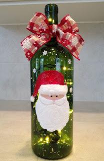 Aprende cómo decorar botellas de vidrio recicladas para navidad