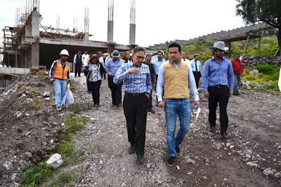 RECORREN EL RECTOR DE LA UAEMEX Y EL SECRETARIO DE OBRA PÚBLICA LA INFRAESTRUCTURA PARA FORTALECER E INCREMENTAR LA OFERTA EDUCATIVA DE LOS JÓVENES DE LA REGIÓN NOROESTE DEL VALLE DE MÉXICO.