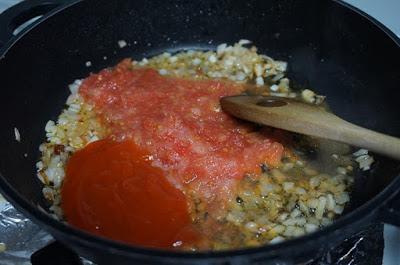 Mejillones en salsa de tomate picante Mejillones en salsa de tomate picante