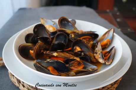 Mejillones en salsa de tomate picante Mejillones en salsa de tomate picante