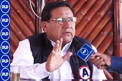 NO PERDONARA A FUNCIONARIOS DE UÑAS LARGAS…