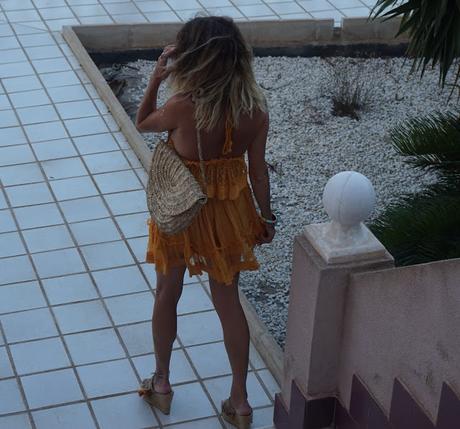 mOSTAZA pOR dOS #nOUNIFORMES