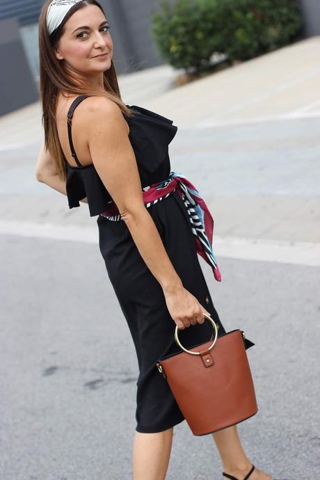 Vestido negro con botones Vestido negro con botones