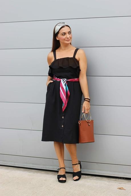 Vestido negro con botones Vestido negro con botones