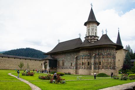 Ruta por Rumanía. 3 de los monasterios pintados más representativos de Rumanía y que te dejarán sin habla