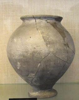 Algunas cerámicas del oppidum galorromano de Ensérune. La necrópolis