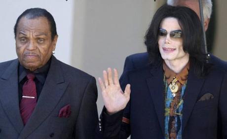 Afirmaron que Michael Jackson fue químicamente castrado por su padre