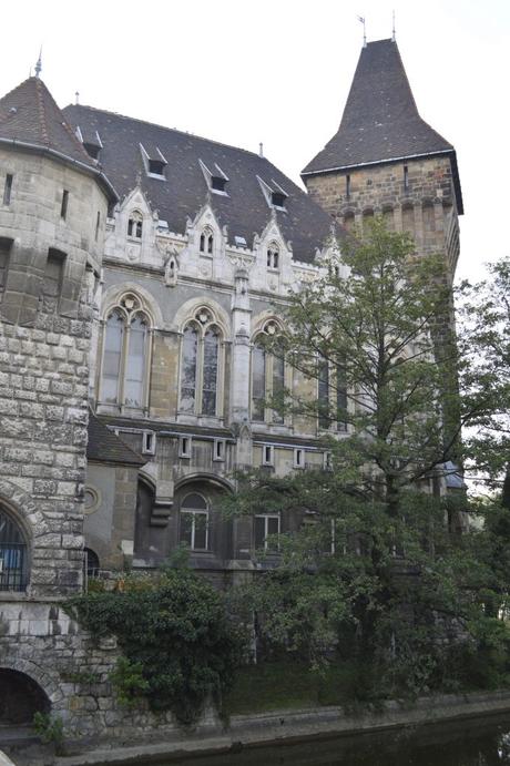 Castillo de Vajdahunyad Castillo de Vajdahunyad