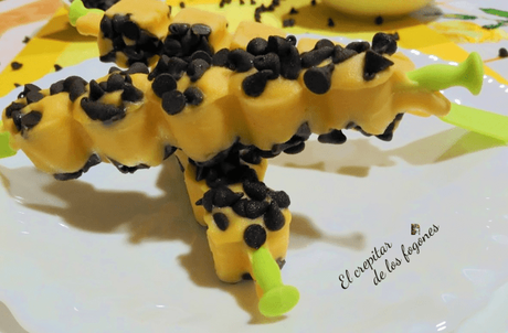 HELADO DE YOGURT DE FRUTOS DEL BOSQUE CON TROZOS DE CEREZA