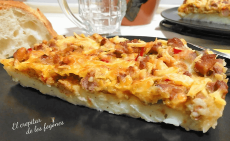 GRATINADO DE PATATAS CON PAVO Y 4 QUESOS GRATINADO DE PATATAS CON PAVO Y 4 QUESOS