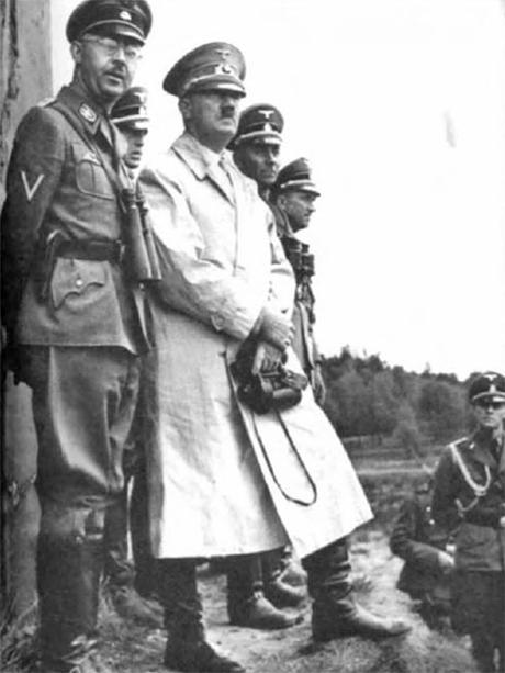 Codex Magica 25: La Señal En Forma De V: Sir Winston Churchill y Otros Sacerdotes Druidas Y Servidores Illuminati