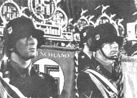 Codex Magica 25: La Señal En Forma De V: Sir Winston Churchill y Otros Sacerdotes Druidas Y Servidores Illuminati