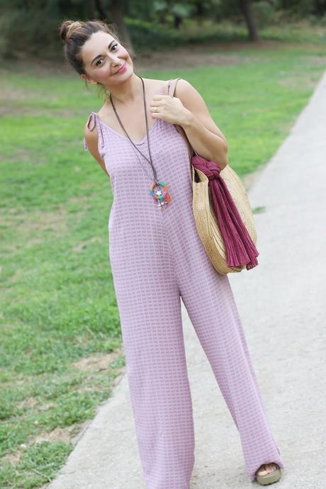 Con mono veraniego Con mono veraniego