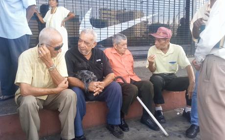“En #Venezuela no vale la pena envejecer” #Pensionados #Pensiones #IVSS “En #Venezuela no vale la pena envejecer” #Pensionados #Pensiones #IVSS