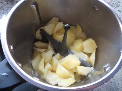 Tortilla guisada en salsa española Thermomix