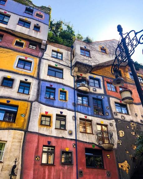 las casas de colores: Hundertwasserhaus, en Viena