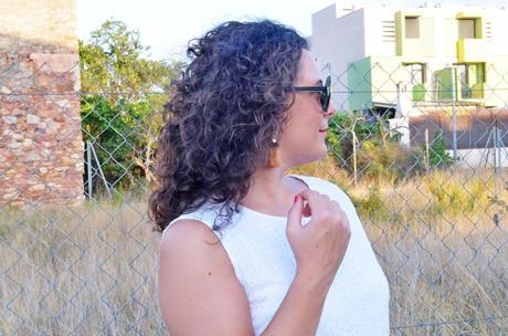 Vestido blanco rosas bordadas