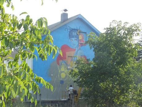 Mezclar berzas con graffitis, la I Residencia Artística MARCA STREET ART PROJECT revoluciona Cacabelos