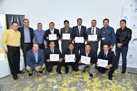 RENAULT ECUADOR RECIBIÓ CERTIFICACIÓN INTERNACIONAL DE FORMACIÓN CARTECH