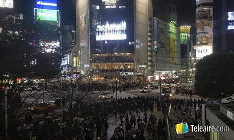 Webcam en el Shibuya scramble de Tokio en Japón Shibuya scramble en Tokyo, el mayor cruce peatonal del mundo