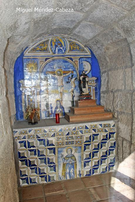 Una pintoresca Ermita con cerámica de Talavera en Villarejo del Valle (Avila )