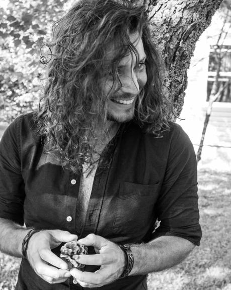 ¿Cómo se fabrica el Invisalign y con qué tipo de material?