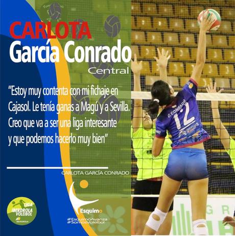 Carlota García Conrado garantía en el centro de la red del Cajasol Voley
