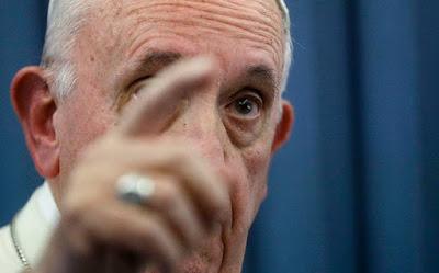 Los obispos dan un toque de atención al Papa: “No es suficiente con decir lo siento”.