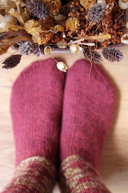 Del tiempo que esquivamos. Fair Isle Flower Socks.