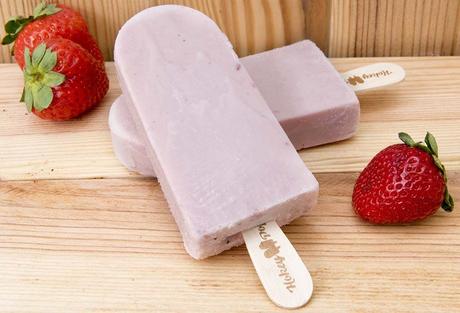 Paletta Hokey Pops de fresas con leche 