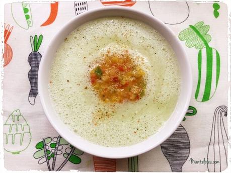 Sopa de pepino con vinagreta de pimientos