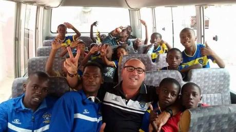 El Infantil A de la Escuela de Fútbol Base AFA Angola brillante tercer clasificado