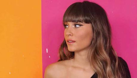 Ariana Grande y Aitana lideran las listas de ventas españolas Número 1 de Aitana