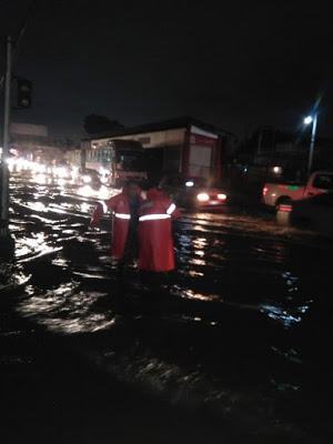 TRABAJA GRUPO TLÁLOC PARA ABATIR NIVELES DE ENCHARCAMIENTOS EN MUNICIPIOS DEL EDOMÉX
