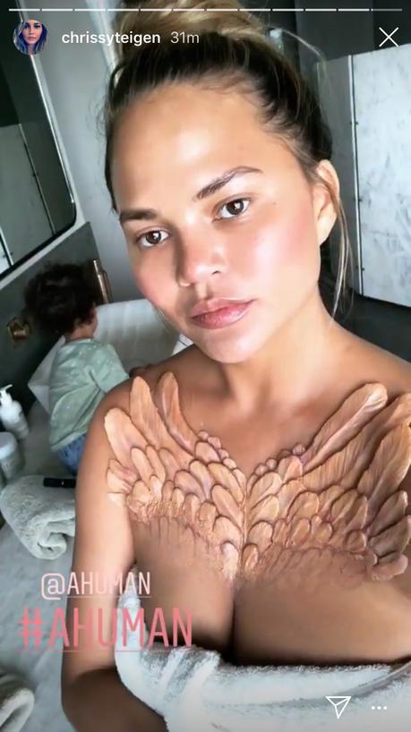 La nueva moda de las famosas que esta volviendo loca a la gente La nueva moda de las famosas que esta volviendo loca a la gente