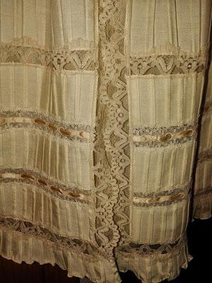 detalle de la falda por detrás patronycostura.blogspot.com