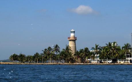 Tras las murallas de Cartagena de Indias