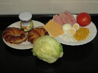 CROISSANT VEGETAL CON JAMÓN YORK Y QUESO