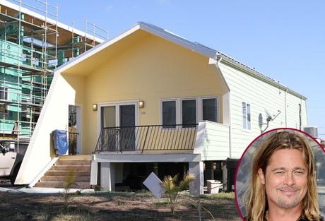 Demandan a la fundación de Brad Pitt por construir casas chimbas Demandan a la fundación de Brad Pitt por construir casas chimbas