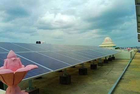 INSTALACIÓN DE LA CENTRAL DE ENERGÍA SOLAR DE 130 KWP - SRI SATHYA SAI VIDYANIKETANAM, GULBARGA, 30 DE AGOSTO DE 2018